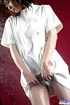 hermosa Asiático modelo Babe wakako hujimori es emocionante :Por: muy posando en sexy blanco medias