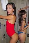 jóvenes Asiático Amateur Alina Li y amigo Intermitente plana los cofres en cambio habitación