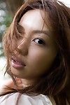 ร้อนแรง แล้ว เซ็กซี่ ผมสีน้ำตาล ญิง จาก ญี่ปุ่น Yura Aikawa นี่ sexily แกล้งทำ ออกไปเที่ยว อยู่ใต้ คน ต้นไม้