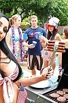 vaste breasted patriotique pornstar Audrey Bitoni obtient slam baisée au l' au bord de la piscine