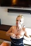 nylon adornado Loira dona de casa Sandra Otterson Tomando Esperma no boca