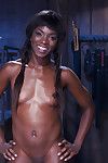 Güzel Siyah Kız Ana Foxxx masturbasyon içinde hardcore Bdsm seks Sahne