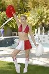 Lexi Belle Nimmt aus Ihr Rot und weiß Latex Cheerleaderin uniform dann Nimmt Big Schwanz aus Ihre pov
