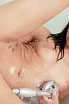 Esmer Güzellik gider yaramaz içinde bu duş :Tarafından: mastürbasyon onu ıslak vag