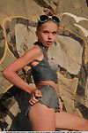 sensueel euro tiener Milena D Houdt van resultaat uit haar strak skinny lichaam