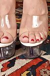 maduro loira Babe Stevie Lix e pintado unhas dos pés Difusão raspado buceta