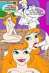 Daphne Blake y Velma dinkley en Hardcore Sexo acción