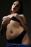 好色 日本 模型 Vicky 阴影 突发 身体 关闭 的 性感的 裤子 和 表示 它的 赤裸裸的