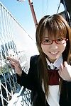 несовершеннолетних коричневый волосы Юмэ Kimino это джолли офф ее униформа Короткие юбка и Показывая лохматый джентиле в В Класс