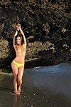 żółty bikini wygląda wyjątkowych na Miko Синз ale Co Kochanie wygląda przełyk Spada nie brakuje to
