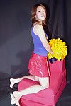 tiener japans Cheerleader naoko verliezen naakt buit Van ondergoed en petticoat