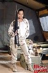 nhật bản quân sự công chúa Gianna Lynn mất ra Cloths và tự hào những thật sự ướt vũ khí